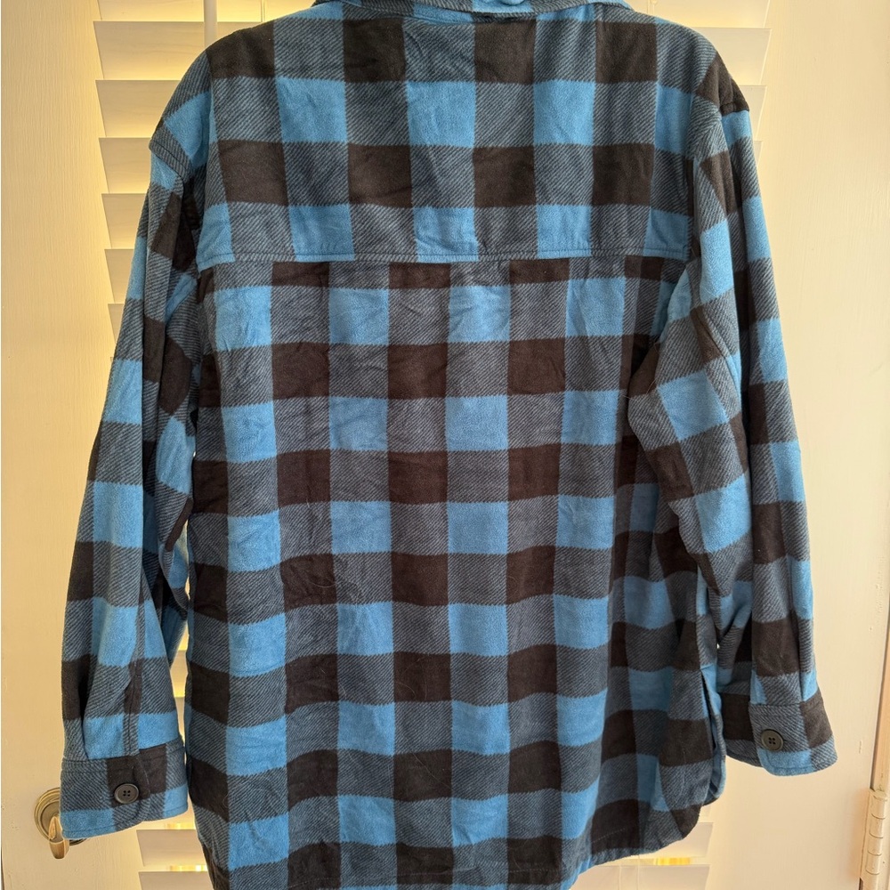 American Eagle Women’s Fleece Shacket - Picture 2 of 5